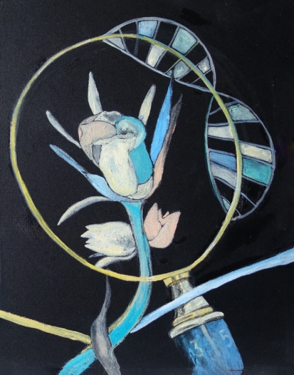 Grafik, eine Lupe ist auf eine Blume gerichtet