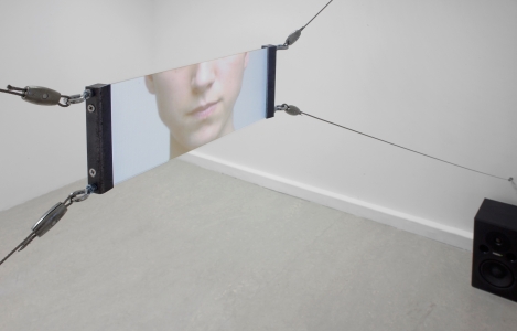 Alina Helal; Ohne Titel; 2013; Video loop